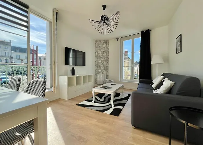 Le Repere Secret De Nestor - Sonights * Château-du-Loir